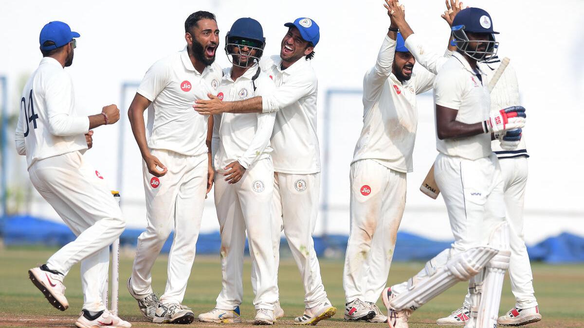 Ranji Trophy 2023-24 Day 4 Scorecard January 8 Matches: Gujarat Beats ...